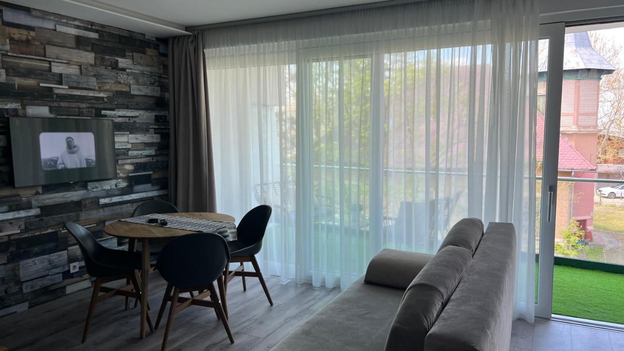 Villa Bauhaus Wellness Apartman 202 Siófok Esterno foto