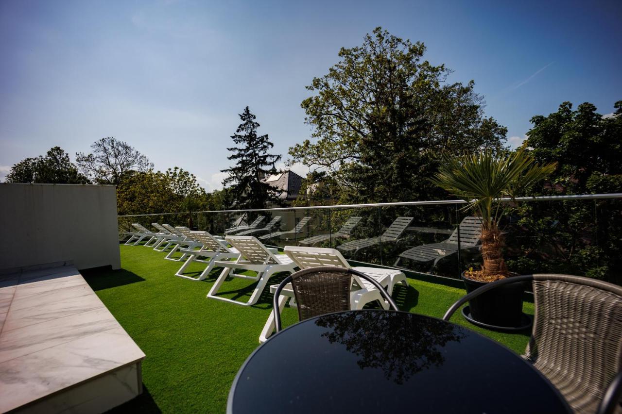 Villa Bauhaus Wellness Apartman 202 Siófok Esterno foto