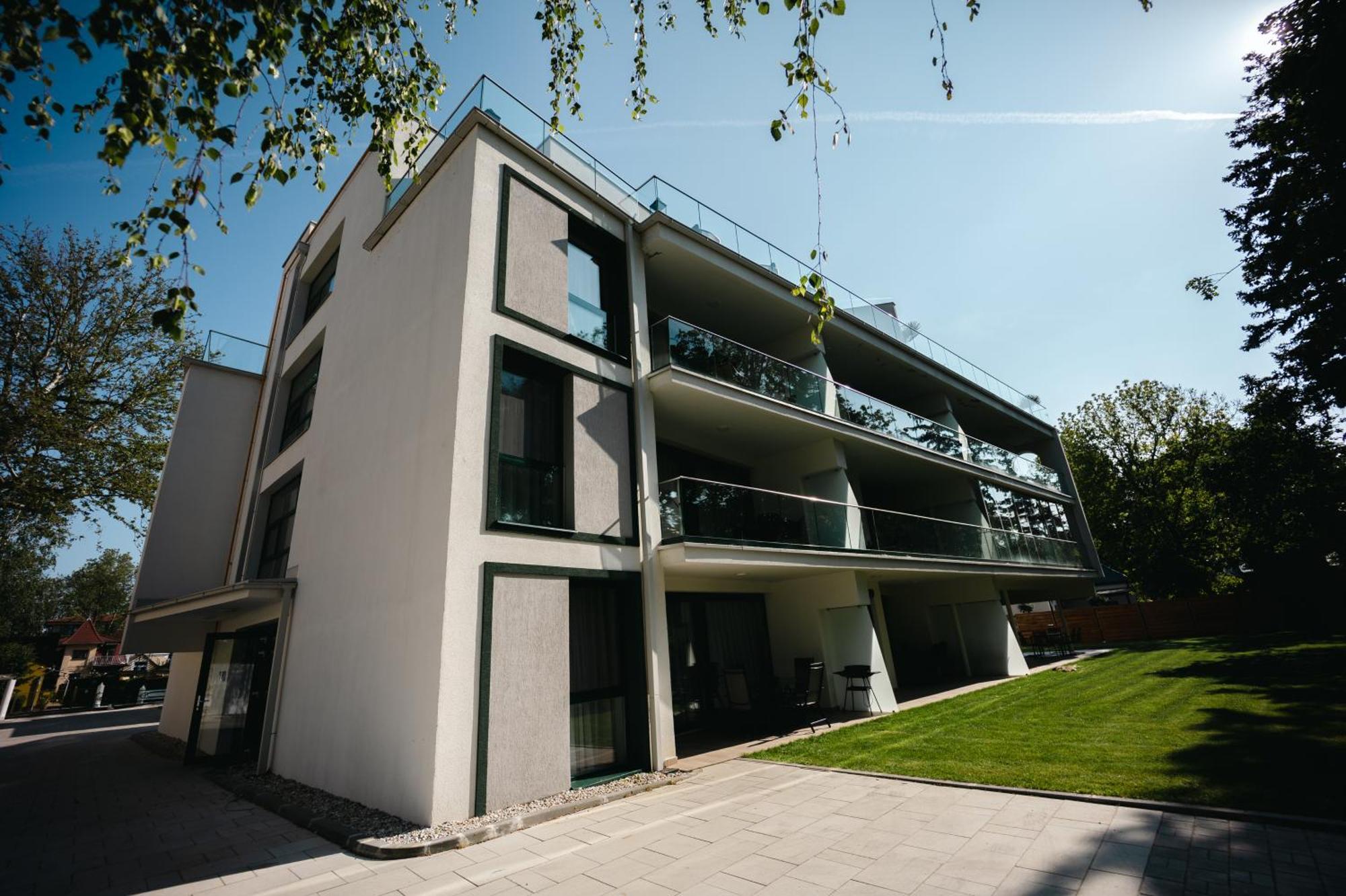 Villa Bauhaus Wellness Apartman 202 Siófok Esterno foto